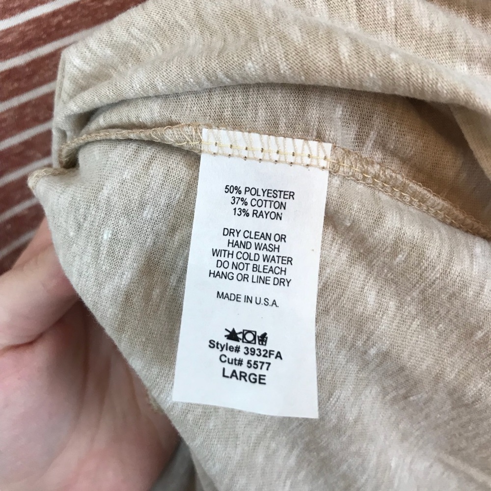 TAKING 1ST GOOD OFFER❗️Color Block Knot Tee - Picture 5 of 6